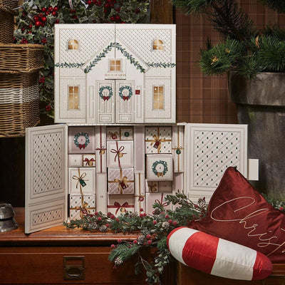 Adventskalender 2024 Riviera Maison - Haus der Geschenke-8721148208005-www.Stil-Ambiente.de-573020