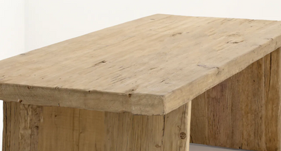 Освободительный столик из фламанта Сайто, Старый Вяз